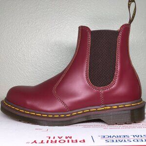 ENGLAND Dr. Martens Wmns US 9.5 quilon Chelsea MIE boots 2976 oxblood cherry red